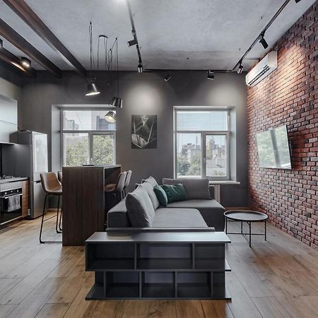 Апартаменты Deribasovskaya 18 Loft Одесса Экстерьер фото